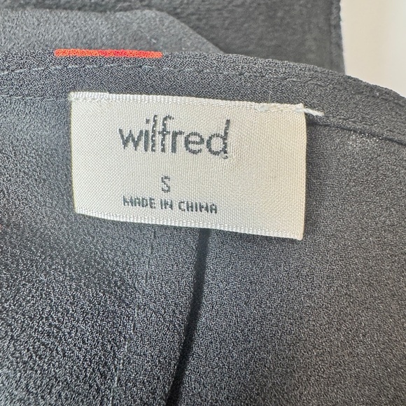 Aritzia Wilfred Lilia Floral Blouse Black - Picture 6 of 10